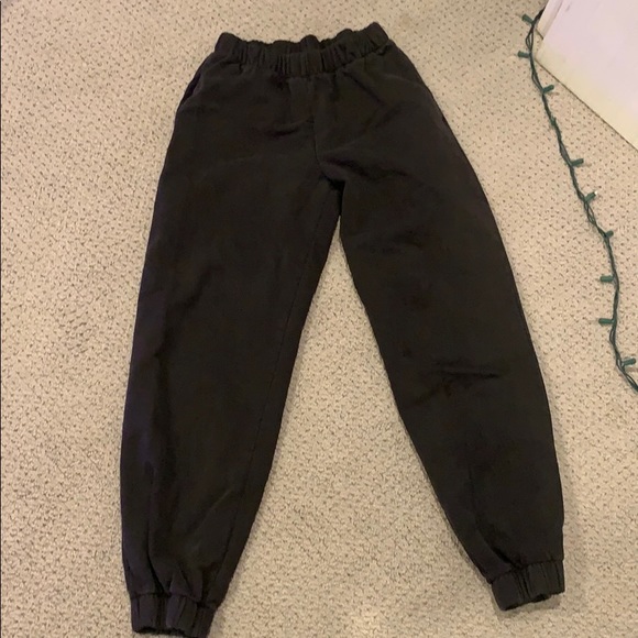 Brandy Melville Pants - brandy melville sweats